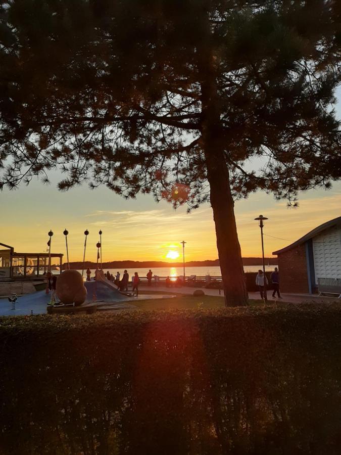 Penthouse Ferienwohnung Auszeit, Gerne Mit Hund, Wlan Inkl. Laboe Zewnętrze zdjęcie